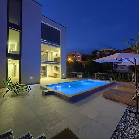Villa Celeia Krk Town Exterior photo