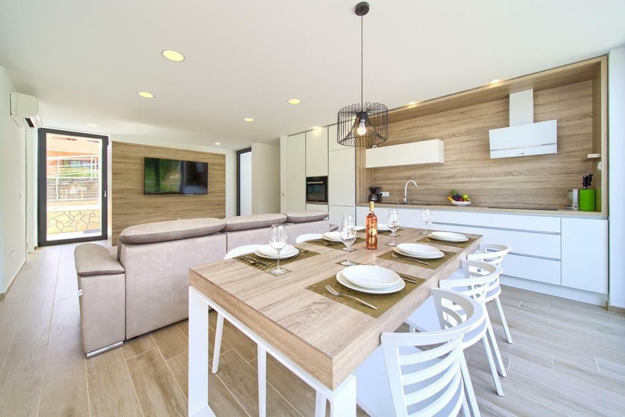 Apartment Celeia Krk Town